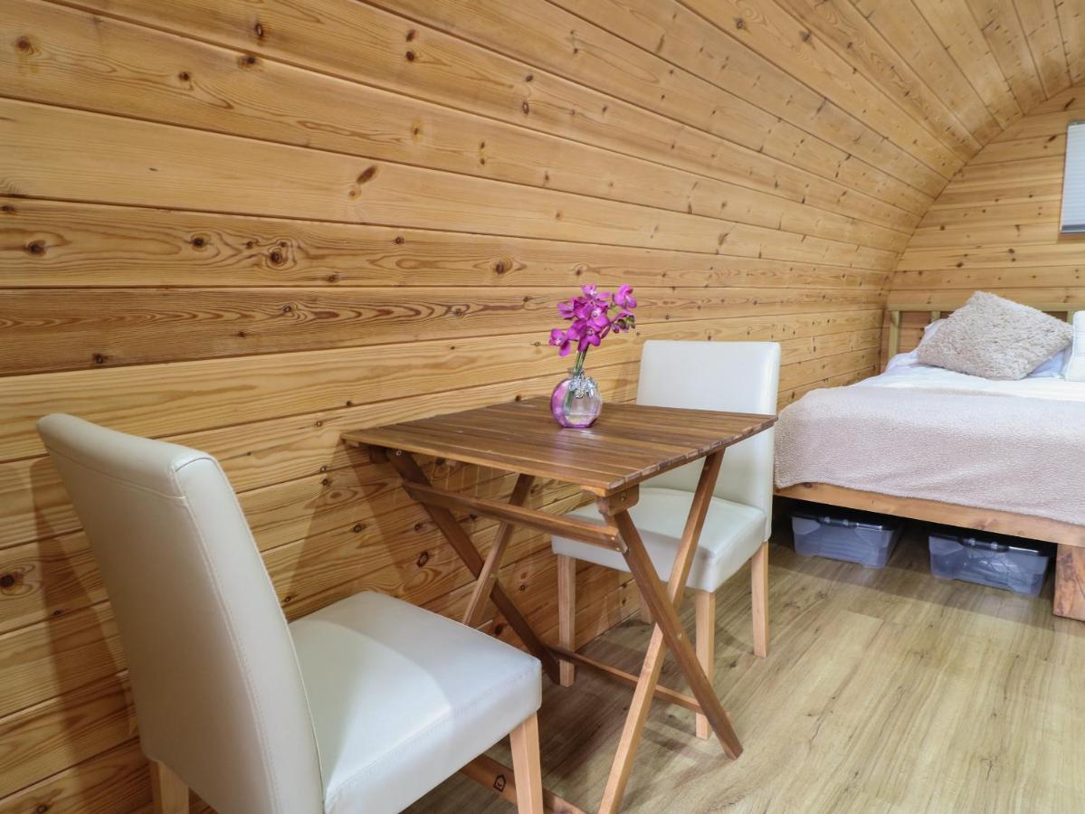 Вилла The Pod At Bank House Farm Стаффорд Экстерьер фото